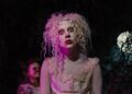 Lady Gaga y Tim Burton llevan la Isla de las Muñecas al pop oscuro