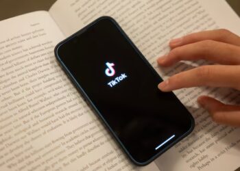 En la prueba PISA, el descenso en comprensión de lectura entre 2022 y 2025 fue de 14 puntos de media; en diez años, el acumulado fue de 28 puntos.